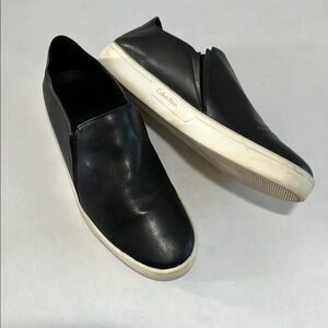 Calvin Klein Izso Black Loafers Sleek Slip-On Design Women’s 7 Vegan Golf